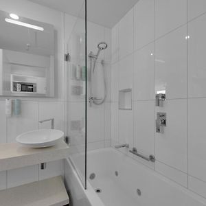 Studio Spa Shower & Bath Aparment